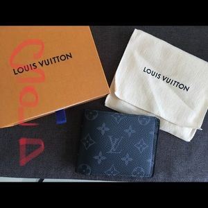 BRAND NEW 100% authentic LV men’s wallet